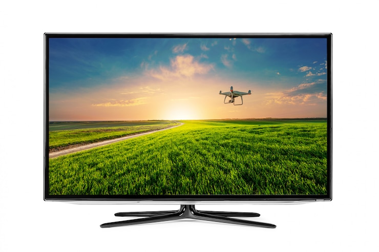 Zdjęcie 4k monitor odizolowywający na bielu