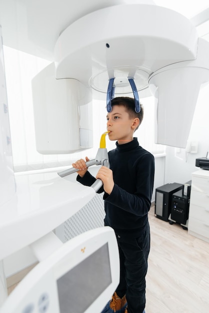 7-letni chłopiec miał tomografię komputerową szczęki okrągły obraz szczęki w nowoczesnej stomatologii Profilaktyka próchnicy protetyka i leczenie stomatologiczne Radiologia Pantomograf