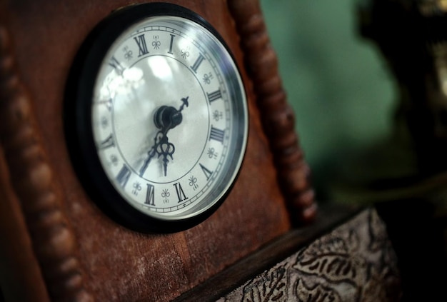 Abstrakcyjne zdjęcie zegara w stylu vintage i antycznym