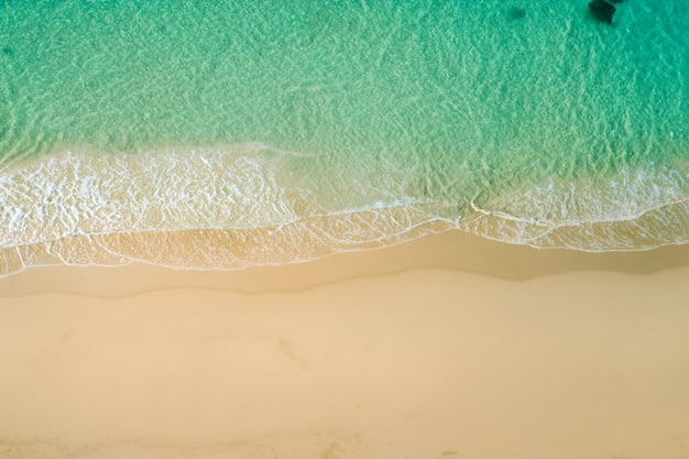 Aerial Bliss Oszałamiająca plaża White Sands z góry