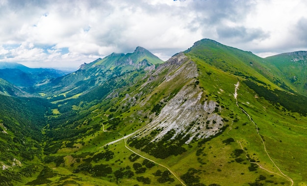 Zdjęcie aerial drone panoramic view of the educational trail zadne medodoly high tatras slovakia