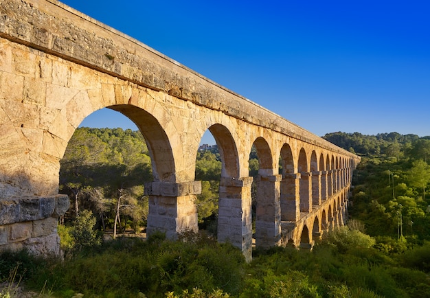 Zdjęcie akwedukt pont del diable w tarragonie