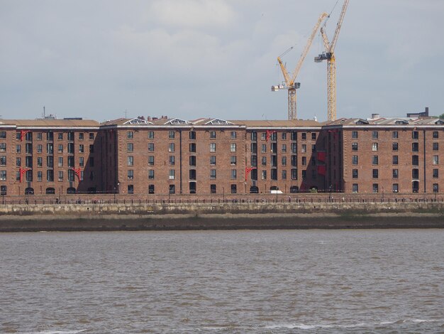 Albert Dock w Liverpoolu