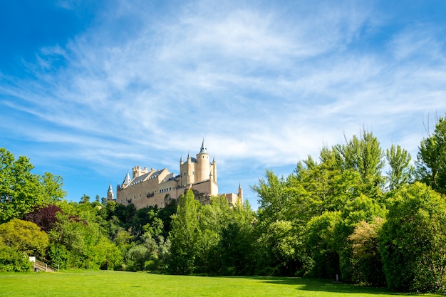 Zdjęcie alcazar z segovia hiszpania