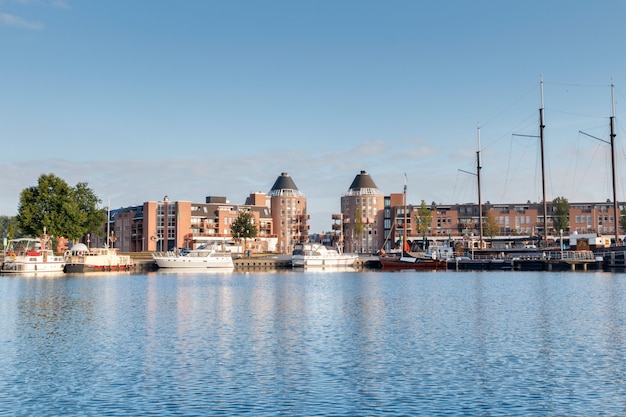 Zdjęcie almere haven holandia.