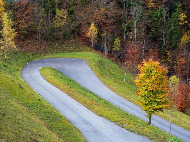 Alpejska jesień xAroad widok