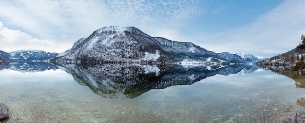 Alpejska zima Grundlsee jezioro panorama Austria