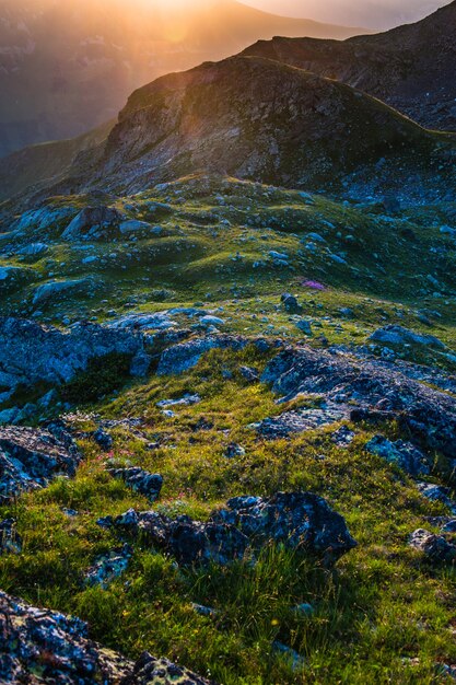 Alpejskie jezioro wśród skał, Arhyz, Federacja Rosyjska