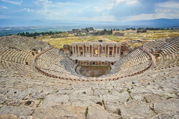 Amfiteatr Rzymski W Ruinach Hierapolis W Pamukkale