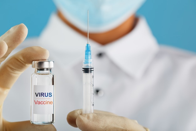 Ampułka Z Napisem Virus Vaccine