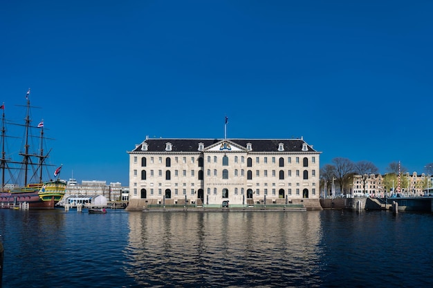 Amsterdam Holandia 29 marca 2022 Narodowe Muzeum Morskie Het Scheepvaartmuseum muzeum morskie w Amsterdamie