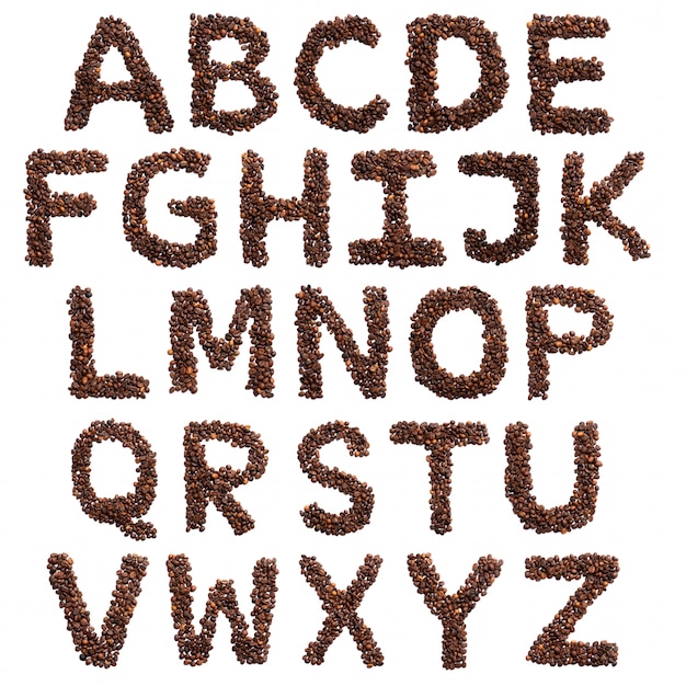 Zdjęcie angielski alfabet świeżo palonych ziaren kakaowych.