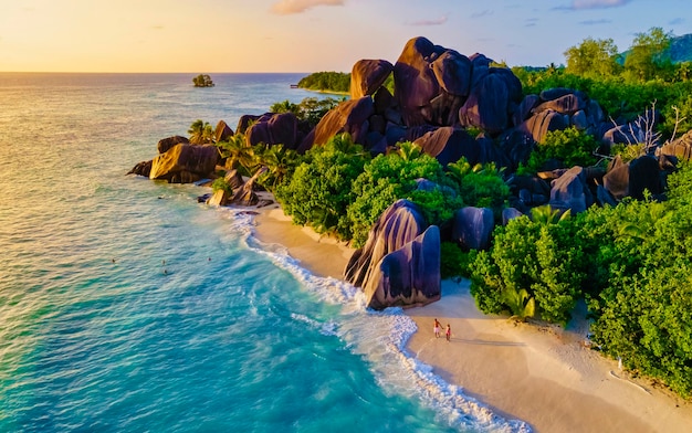 Anse Source dArgent beach La Digue Island Seyshelles Zdjęcie lotnicze z drona La Digue Seychelles