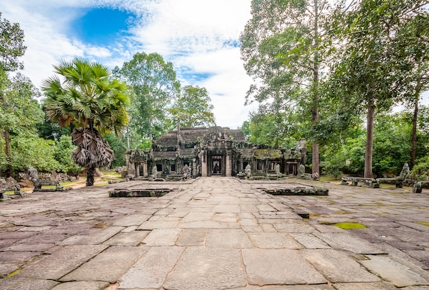 Antyczna buddyjska khmer świątynia w Angkor Wat, Kambodża.