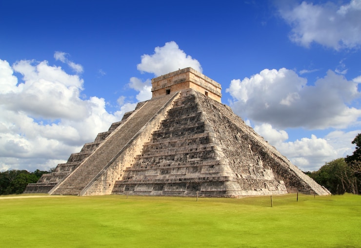 Zdjęcie antyczna chichen itza majska ostrosłup świątynia meksyk