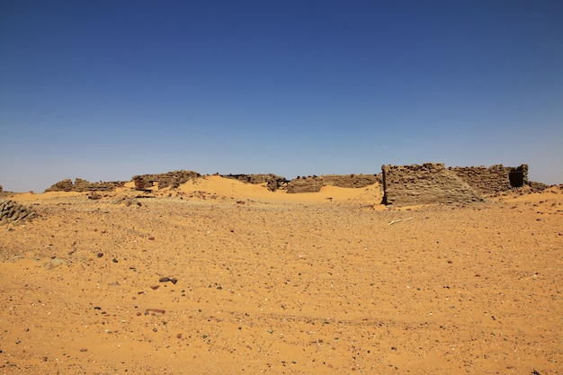 Antyczne Ruiny, Stary Dongola W Sudan, Sahara Dezerterują, Afryka