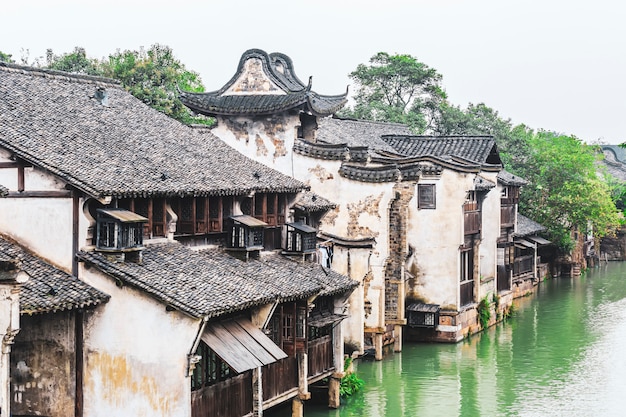 Zdjęcie antyczni budynków domy w wuzhen chiny
