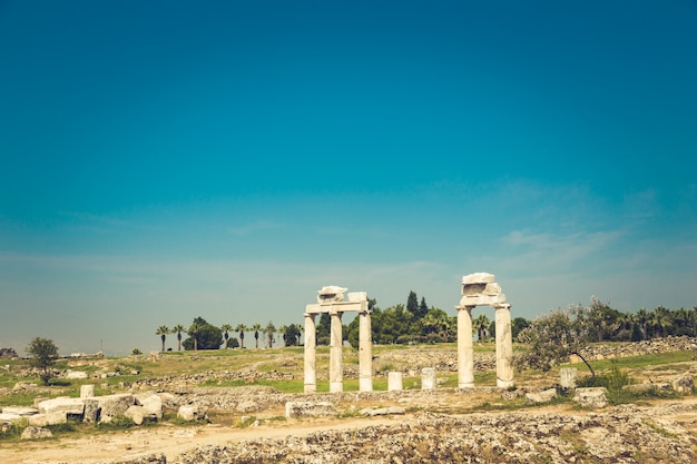 Antyczny Miasto Hierapolis, Pamukkale, Turcja. Fascynujące I Piękne Piękno Zabytków Znajduje Się Tutaj. Hierapolis W Phrygii, Denizli, Turcja