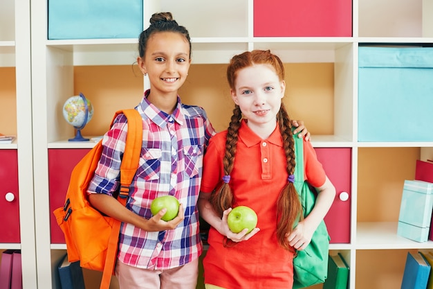 Zdjęcie apple ludzie edukacja razem przypadkowy