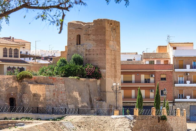 Arabska wieża w mieście Guadix, Granada