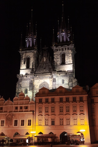 Architektura nocna i centralna część miasta Praga Czechy