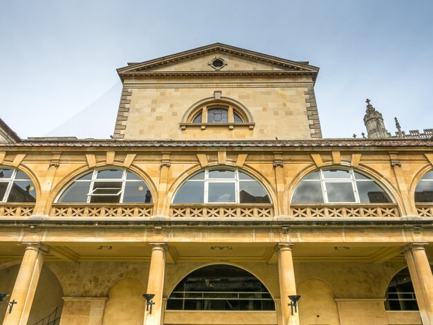 Architektura rzymska w łaźni rzymskiej w Bath w Anglii