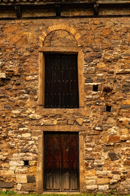 Architektura sakralna i kościelna Asturii - Hiszpania.