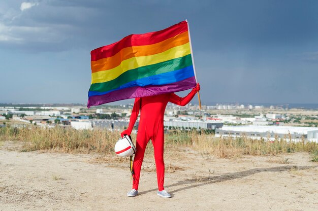 Astronauta z flagą LGBT - Gay Pride LGBT.Madrid.Spain