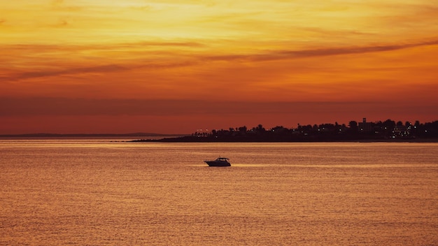 atardecer en el mar