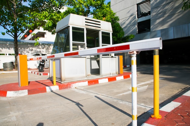 Automatyczny znak parkingowy bariery bramy System bezpieczeństwa dostępu do budynku