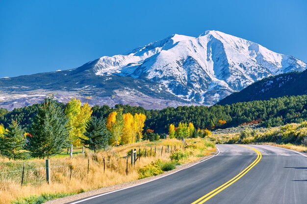 Autostrada jesienią w Colorado USA