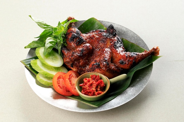 Ayam Bakar Madu Pieczony Kurczak z Miodem Ziołowym i Przyprawami z Indonezji Wybrane Focus