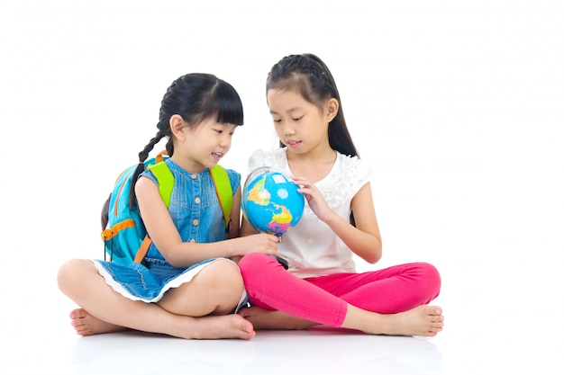 Azjatyckie Dzieci Patrząc Na świat