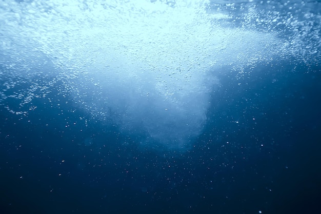 bąbelki powietrze pod wodą tło oceanu nurkowanie natura abstrakcyjne tło pod wodą