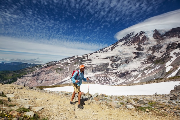 Backpacker W Wędrówce W Wysokich Górach?