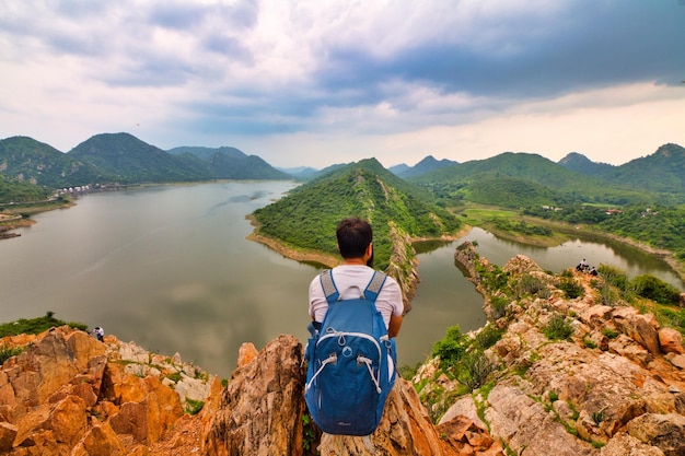 Badi Sagar Jezioro Udaipur Radżastan