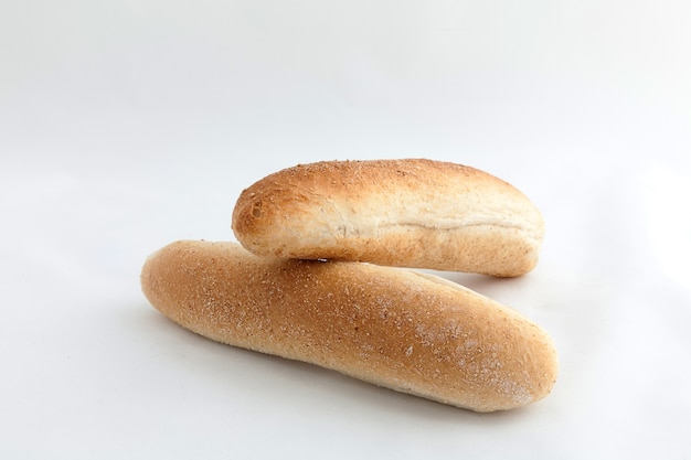 Baguettes odizolowywający na białym tle