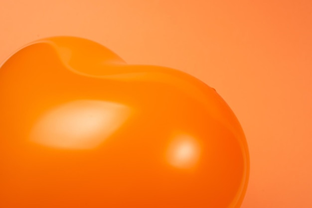 Balon Pomarańczowy Serce Na Pomarańczowym Tle