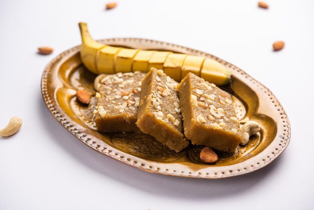 Banan Burfi lub pakke kele ki barfi to pyszny indyjski deser przygotowywany podczas festiwali i specjalnych okazji