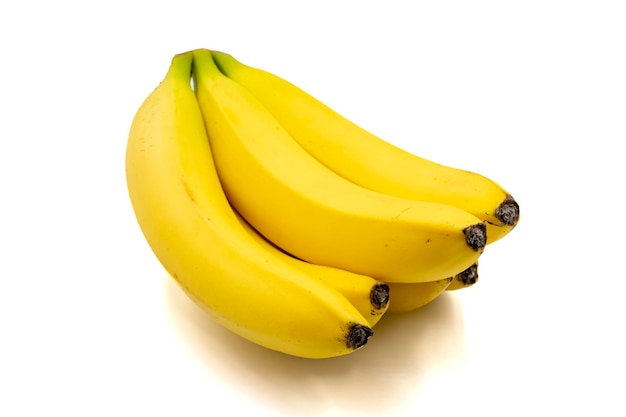 Banan izolowany na białym tle Ścieżka wycięcia Pełna głębokość pola Dojrzały żółty banan z bliska