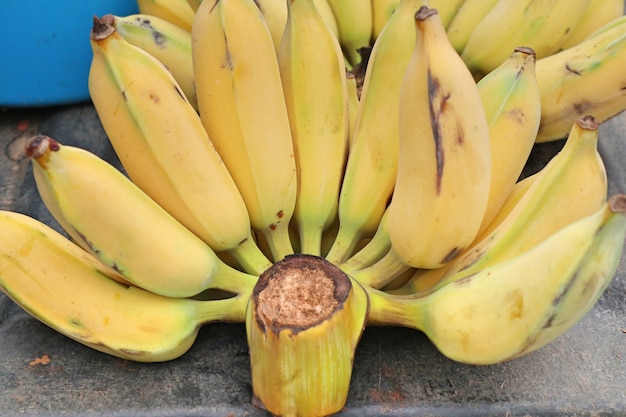 Banan przy ulicznym jedzeniu