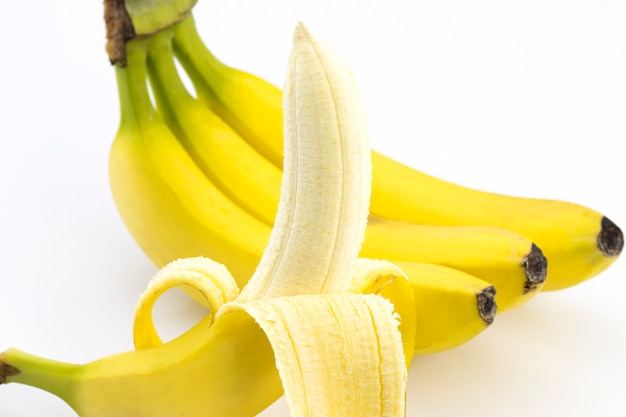 Banany na białym tle na białym tle