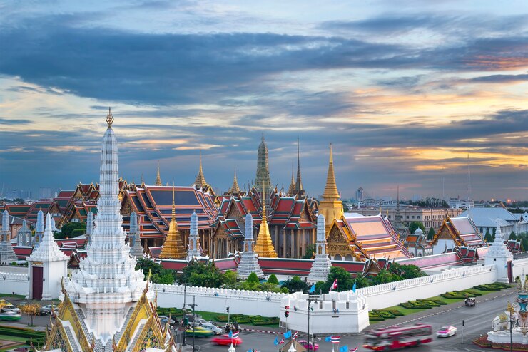 Bangkok City Pillars Shrine i Wat Phra Kaew