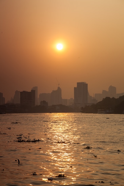 Bangkok miasto w godzinach porannych.