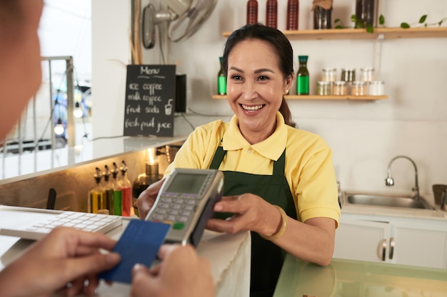 Barista Akceptujący Kartę Kredytową