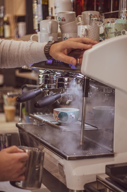 Barista Cafe Making Coffee Przygotowanie Service Concept