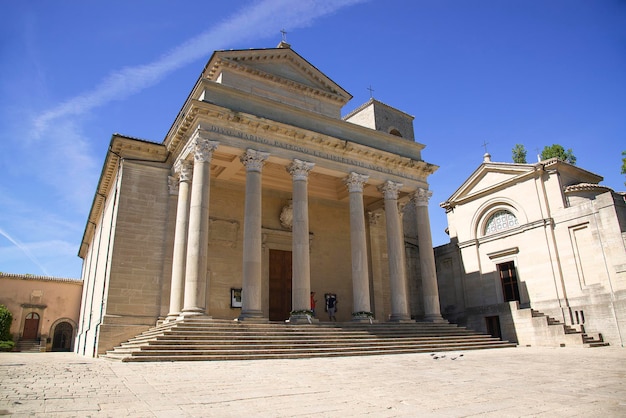 Basilica di San Marino Kościół katolicki Republiki San Marino zbudowany w stylu neoklasycystycznym