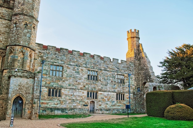 Battle Abbey of East Sussex w Anglii. Opactwo benedyktyńskie zostało zbudowane po bitwie pod Hastings.