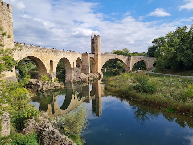 Besalu jedno z najpiękniejszych średniowiecznych miast w Katalonii Hiszpania