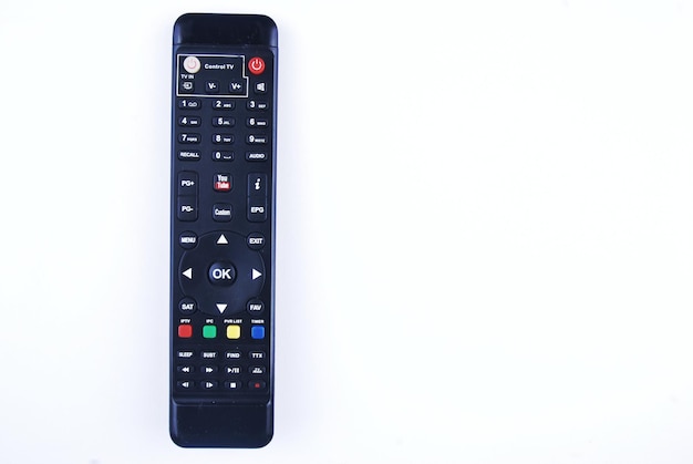 Bezpośrednio nad zdjęciem budki telefonicznej na białym tle